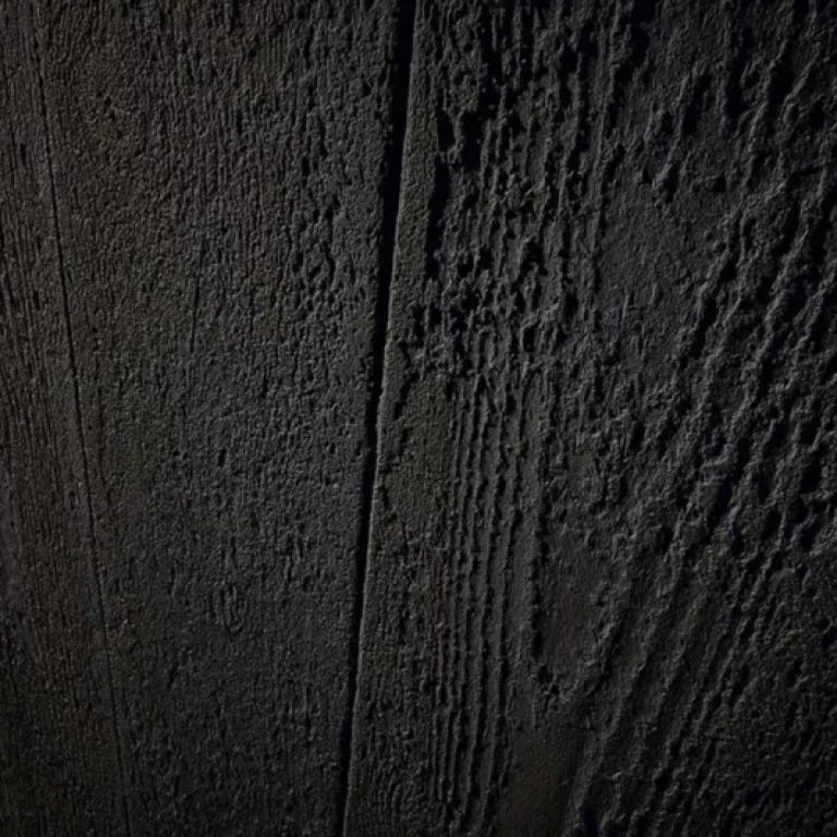 1017-XSTONE-Fireplank-black_007-800x533